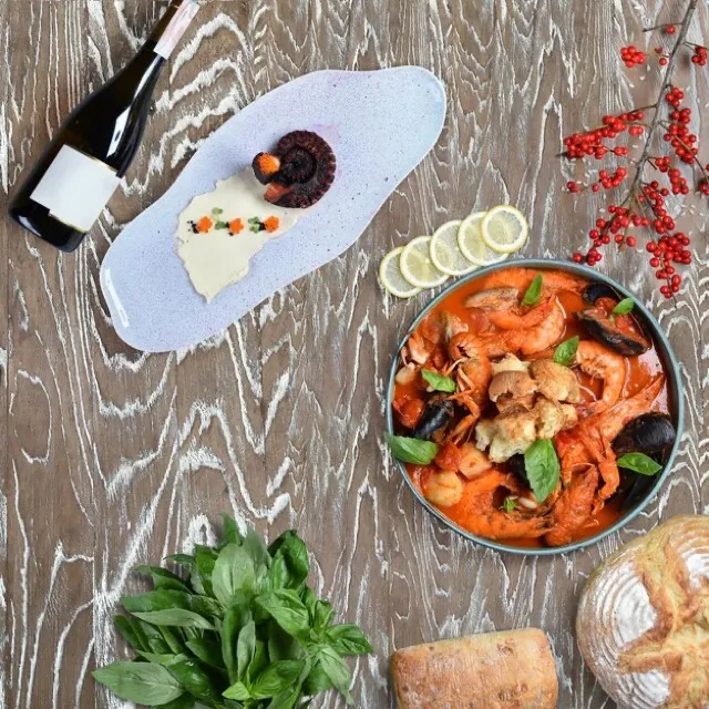 Zarzuela de Mariscos illustration